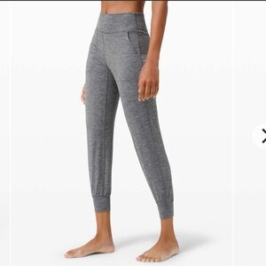 Lululemon Align Jogger 28"
Heathered Black